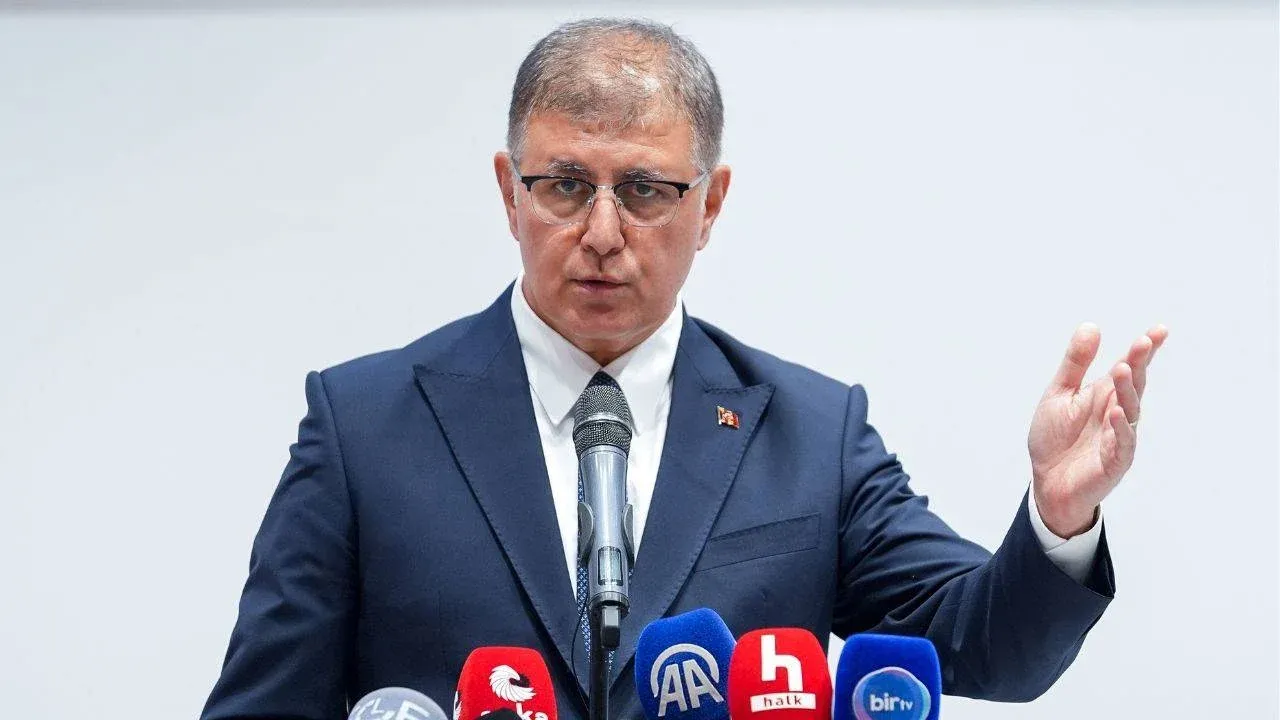 İzmir Büyükşehir Belediye Başkanı Cemil Tugay, Belediyede Yeni Dönemi Başlatıyor