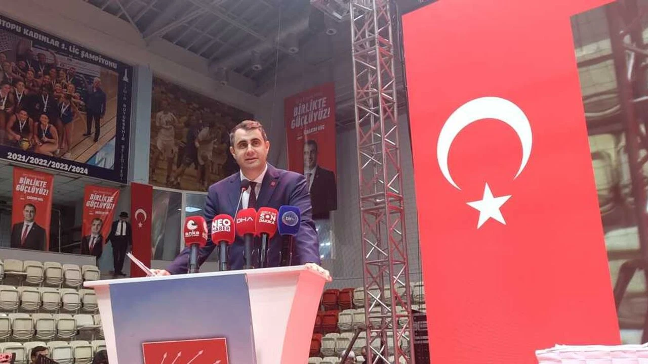 CHP İzmir İl Kongresi’nde Çağatay Güç’ün Yönetim Listesi Açıklandı
