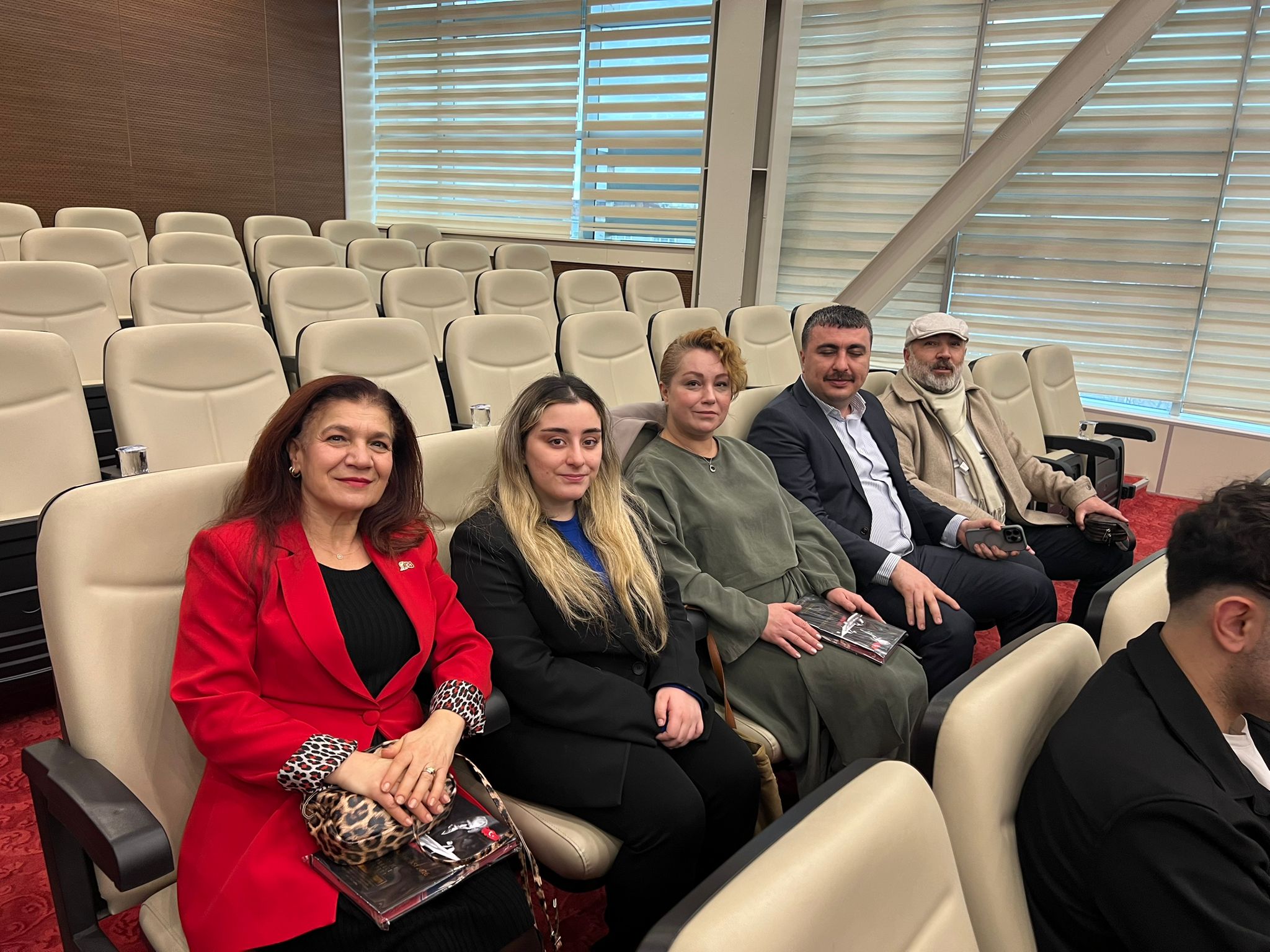 ADD Sultangazi’nin İş Birliği Önergesi Belediye Meclisi’nde Başkanlığa Havale Edildi